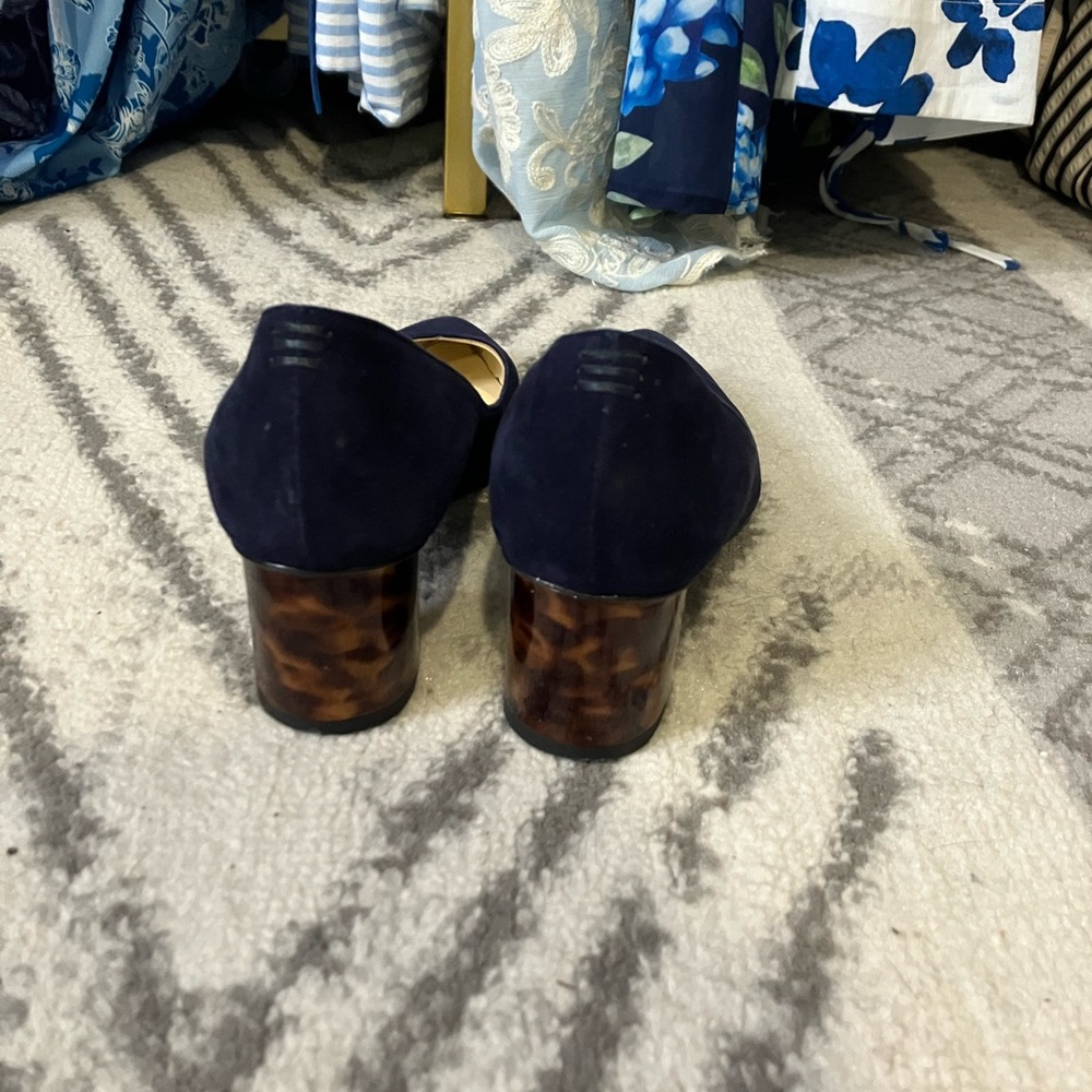 EUC Sarah Flint Navy Suede Pumps - Picture 4 of 6